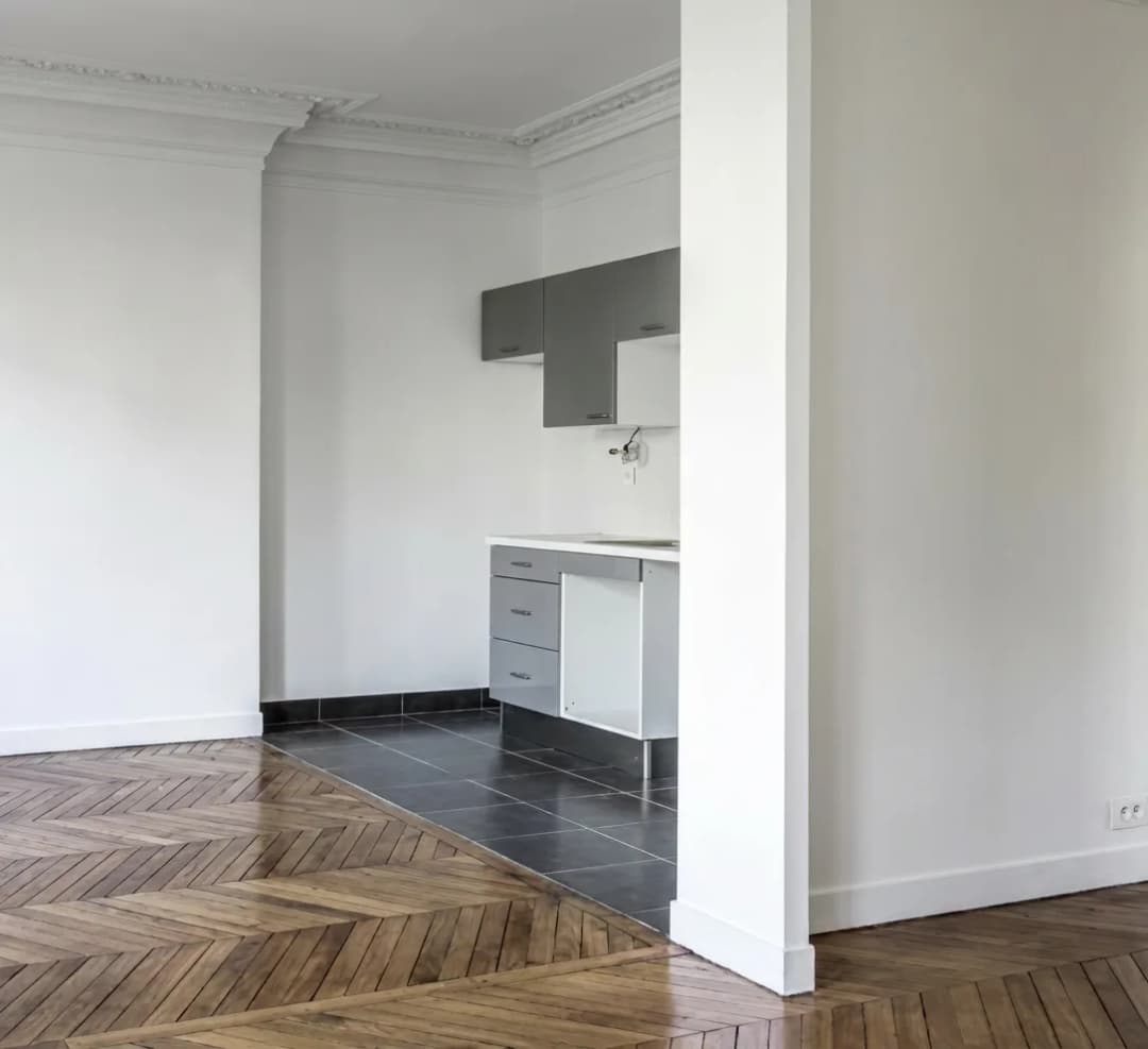 Rénovation totale, séjour et cuisine — après travaux